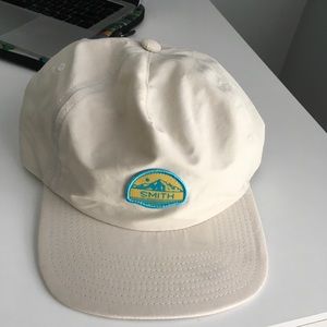 Men’s white SMITH hat